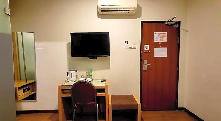 Eight Days Hotel Permas Jaya