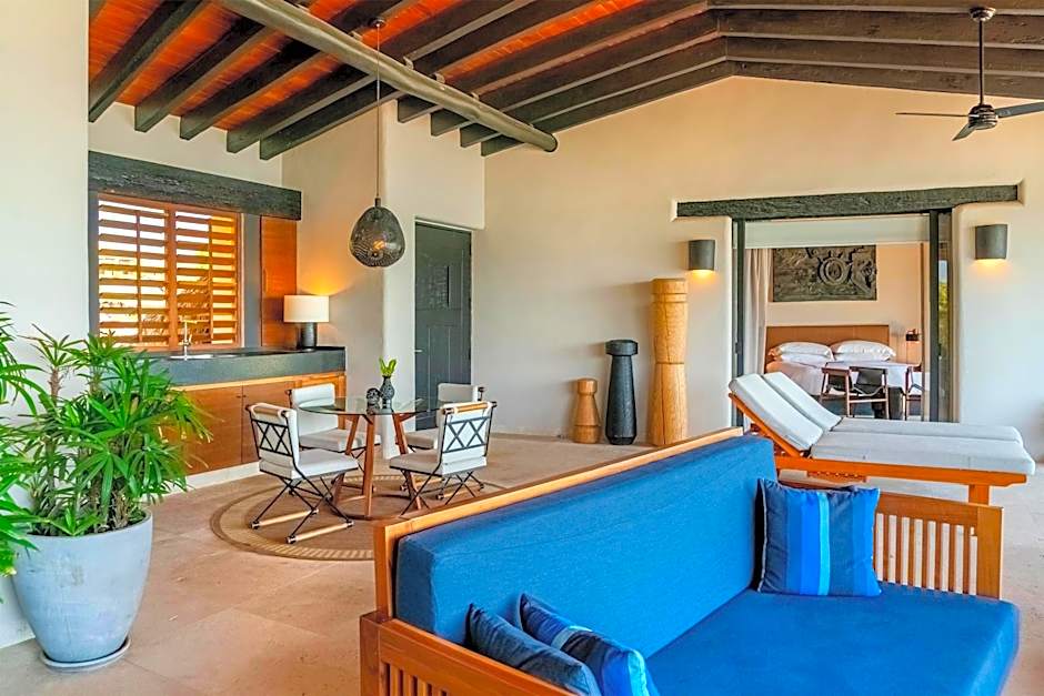 Thompson Zihuatanejo, A Beach Resort by Hyatt