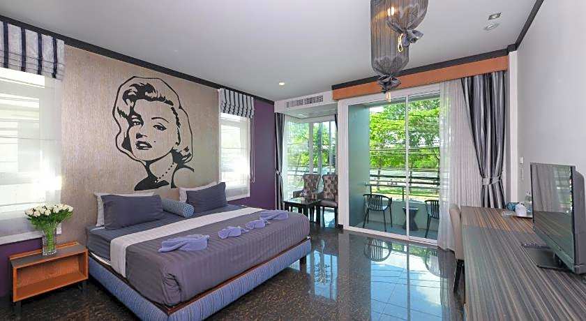 The River Scene Hotel