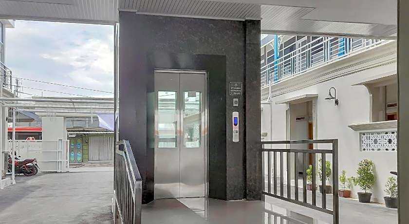 Urbanview Hotel MM Indramayu by RedDoorz