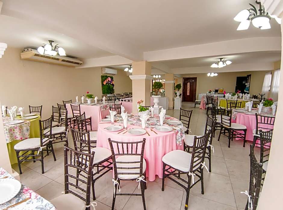Hotel del Carmen, en el Centro- DESAYUNO Incluido !