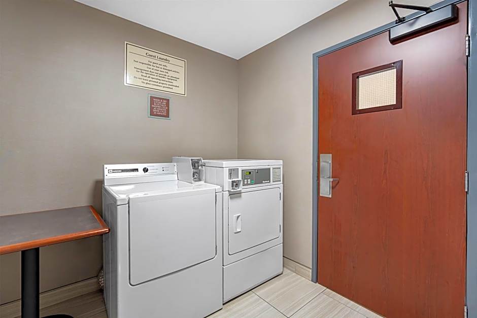 Best Western Plus Fresno Airport Hotel