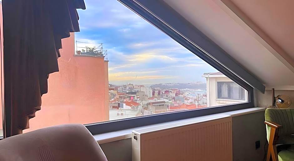 Aleksandr Pera Hotel
