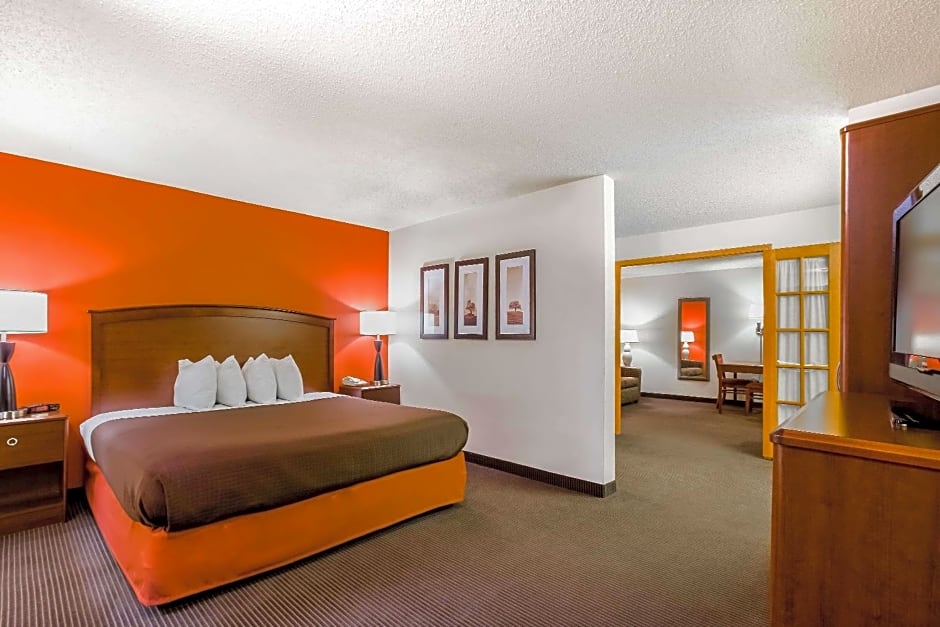 AmericInn by Wyndham Chamberlain - Conference Center