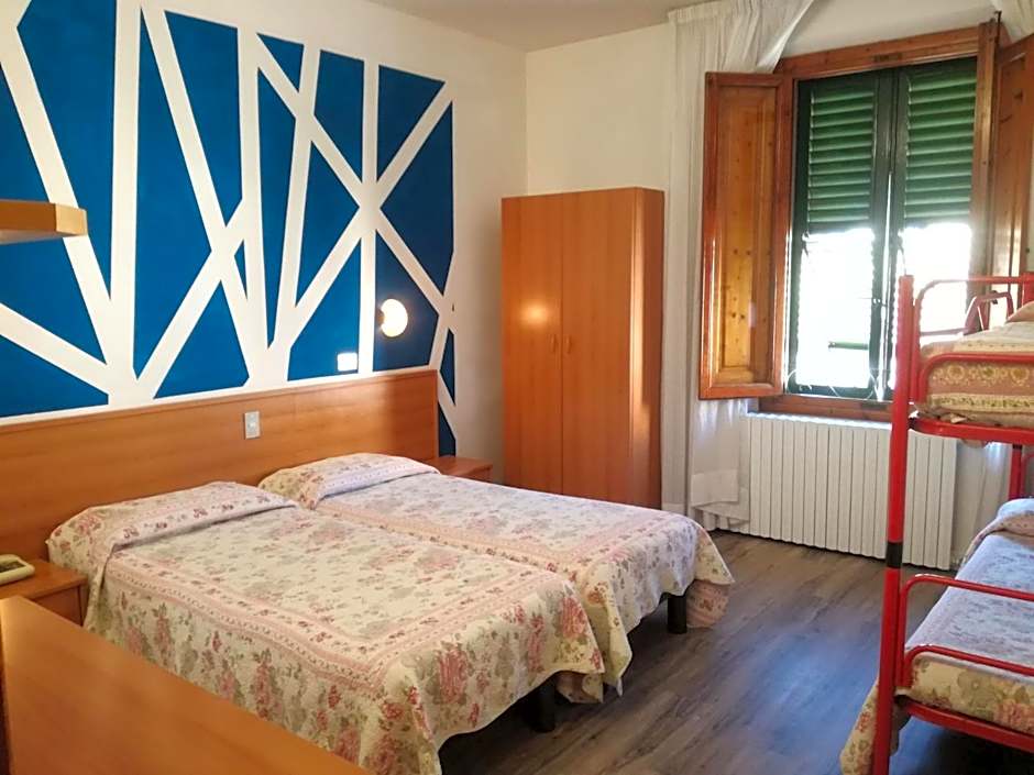 Photo 1 of 2 of Quadruple Room