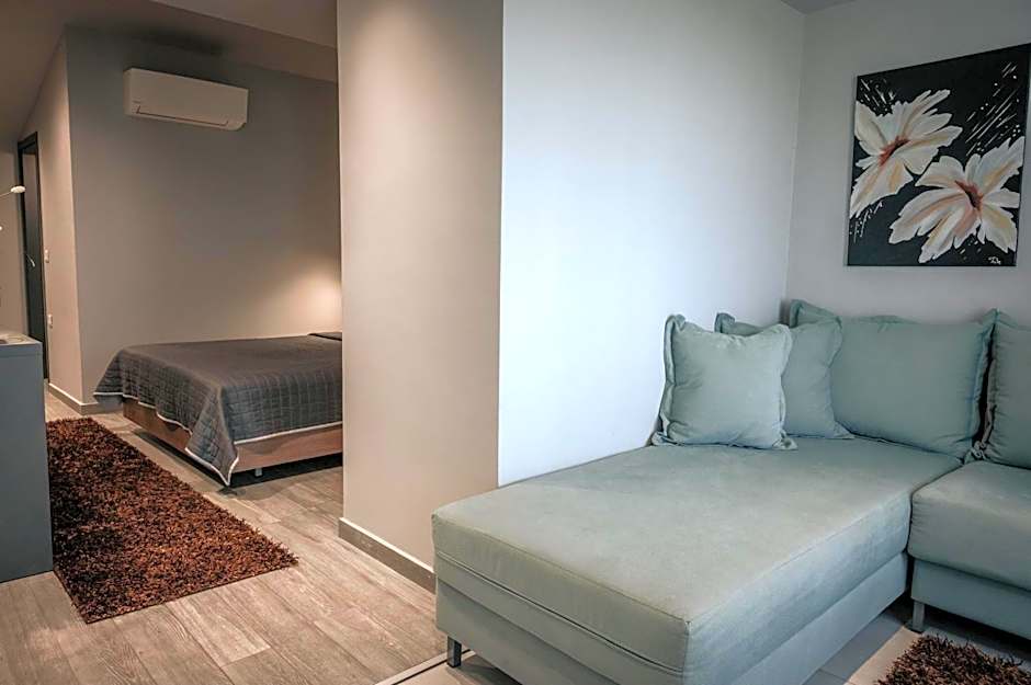 Elizabeth Queen Luxury Rooms