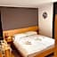 PJ Hotel Cerklje - 5min to Airport - Free Parking