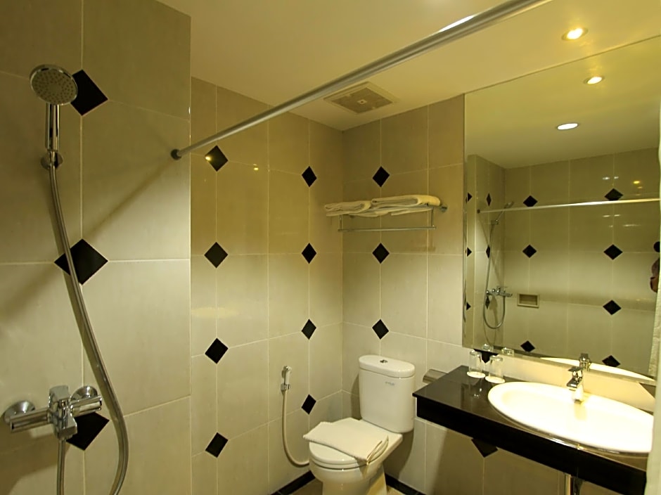 Grand Hatika Hotel