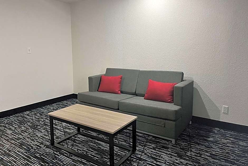 Baymont by Wyndham Indianapolis Northeast
