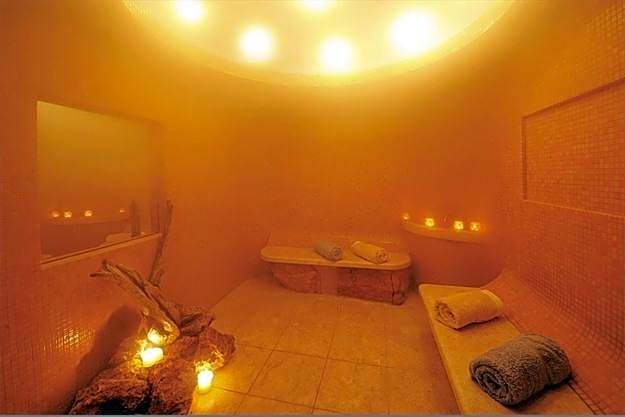 Iakovakis Suites & Spa