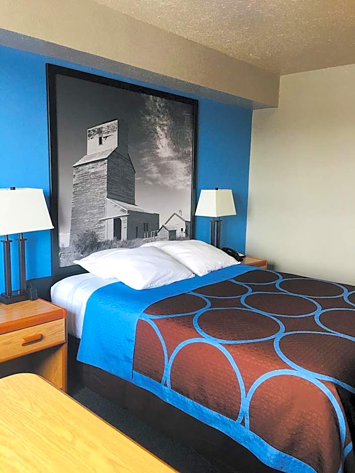 Super 8 by Wyndham Swift Current
