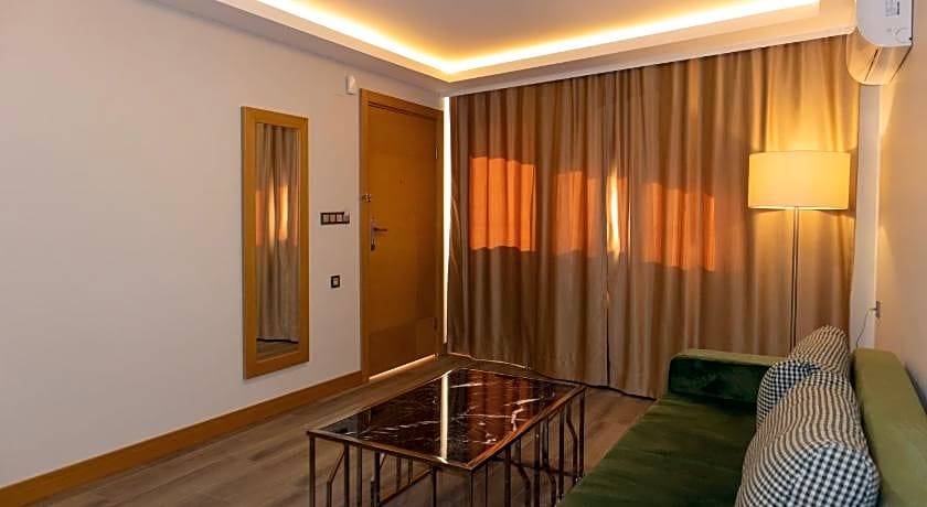LOTUS PARK HOTEL