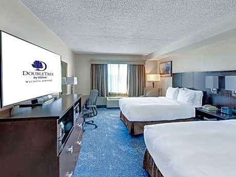 2 Double Beds