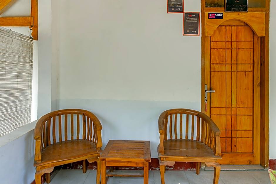 OYO 93729 Radesa Family Homestay