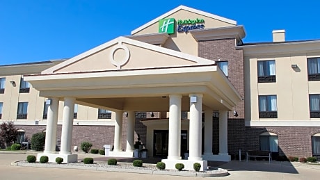 Holiday Inn Express Hotel & Suites Shelbyville, an IHG Hotel