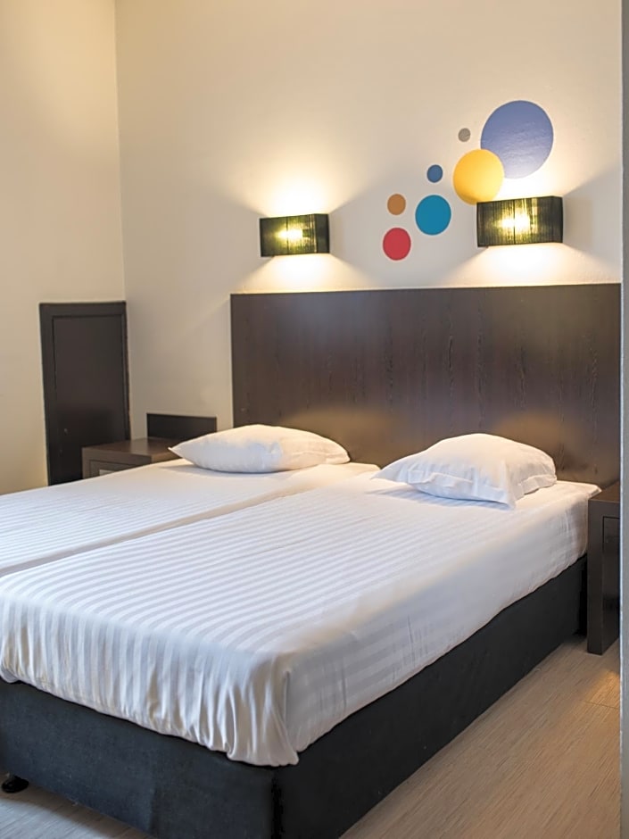 Urban Yard Hotel