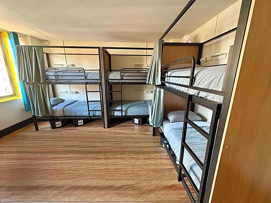 Flinders Backpackers