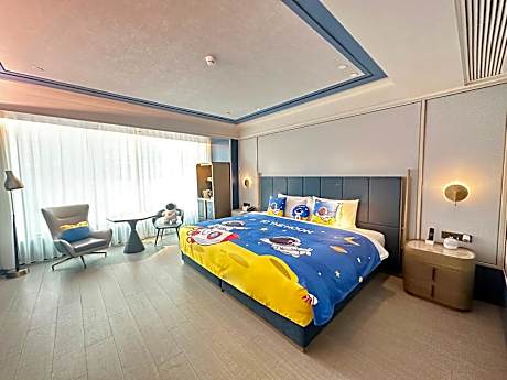 Cartoon Parent-Child Theme Room