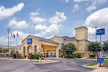 Baymont by Wyndham Pearsall