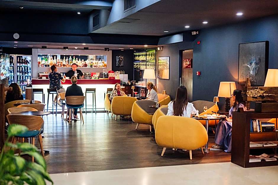 PeakTure Hotel Bucharest