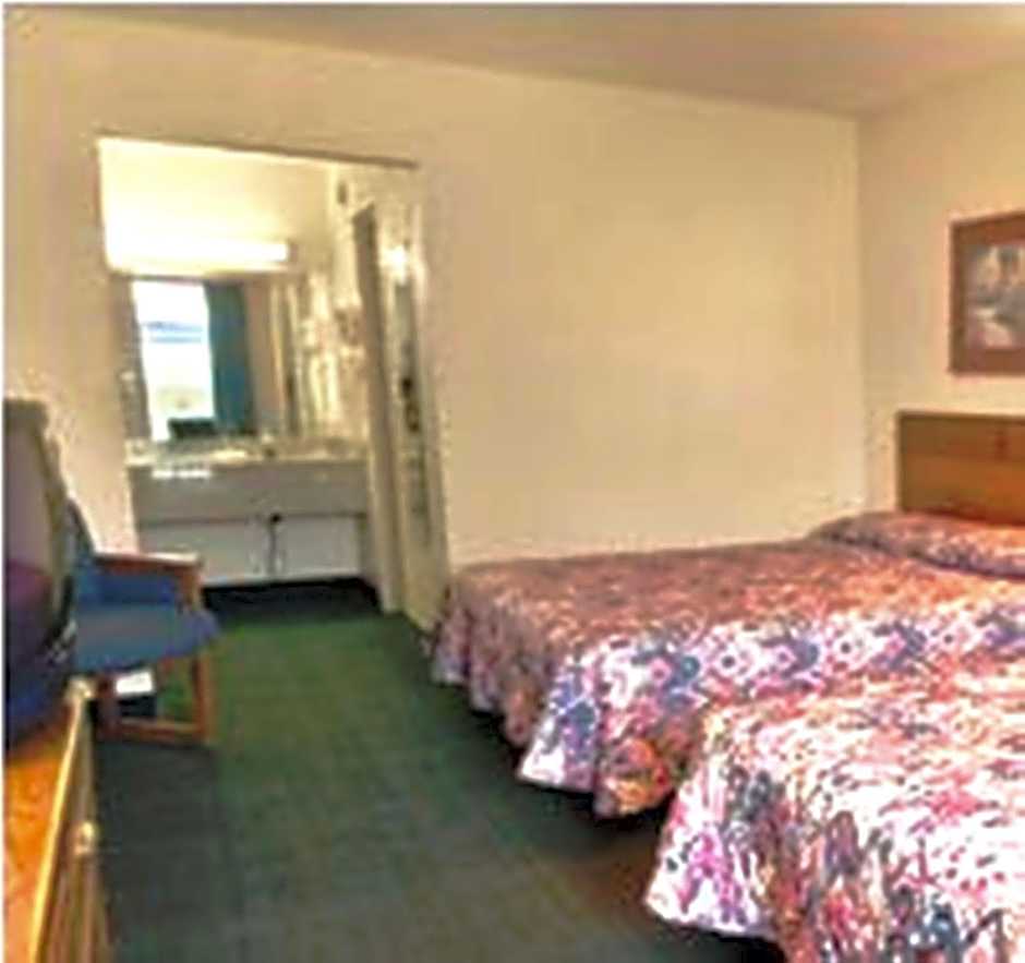 Howard Johnson by Wyndham Commerce GA