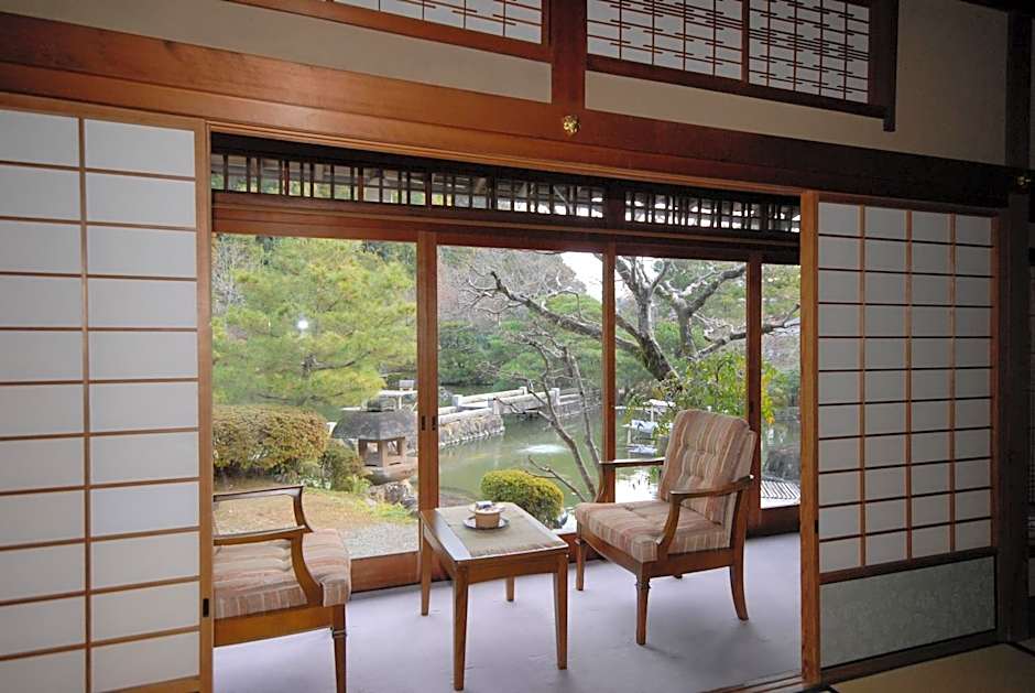 Sansuien