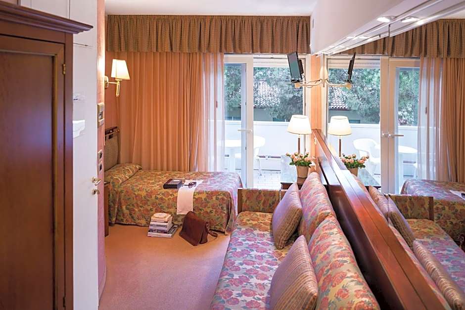 Hotel Astro