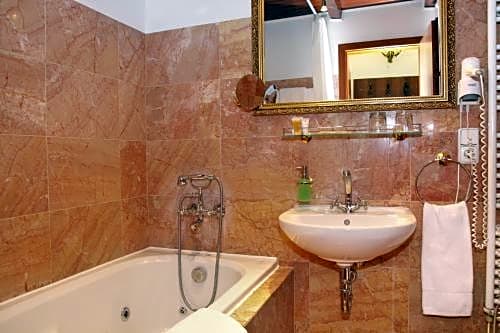 King Charles Boutique Residence