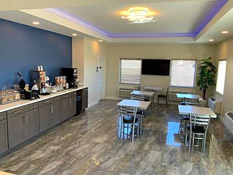 Days Inn by Wyndham Troy IL