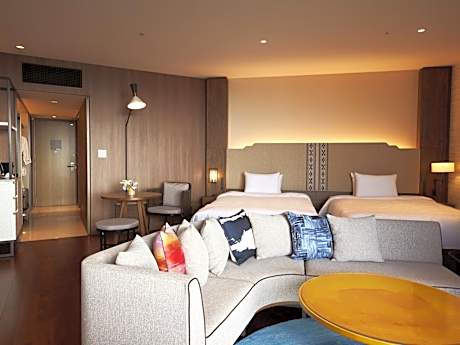 Premium Twin Room with Club Lounge Access