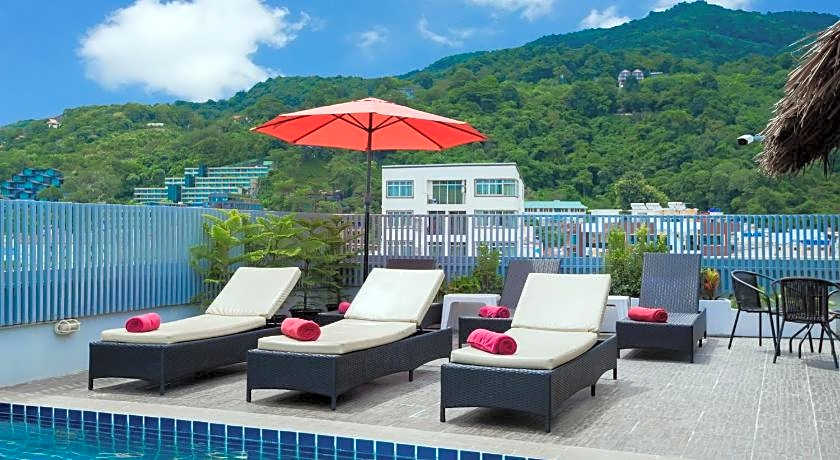 Hallo Patong Hotel - Rooftop Pool - Stunning Mountain Views & OTOP Market