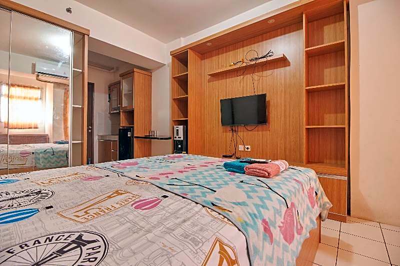 OYO 90241 Gunung Putri Square Apartment