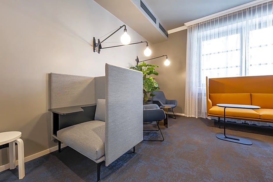 B-Hotel