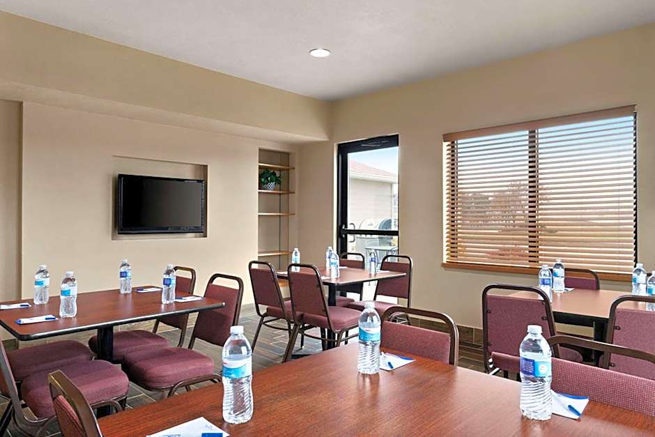Baymont by Wyndham Sioux Falls North/I-29/Russell St