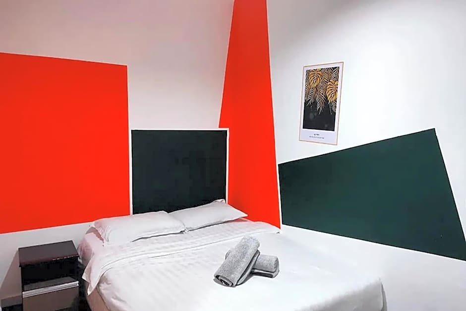 Photo 1 of 9 of Standard 1 Queen Bed