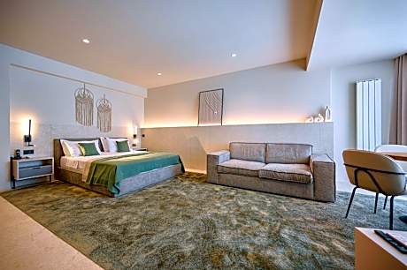 Alezzi Infinity Aparthotel & Spa