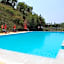 Hotel Selwo Lodge - Animal Park Tickets Included