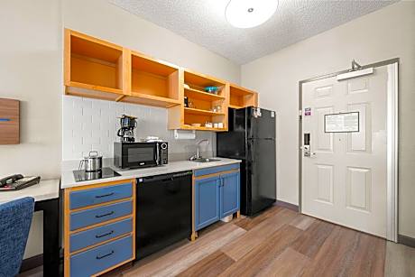 Studio Suite with Two Double Beds