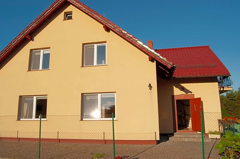 JANTAR Pokoje i Domki u Reni