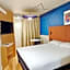 ibis Lyon Est Bron