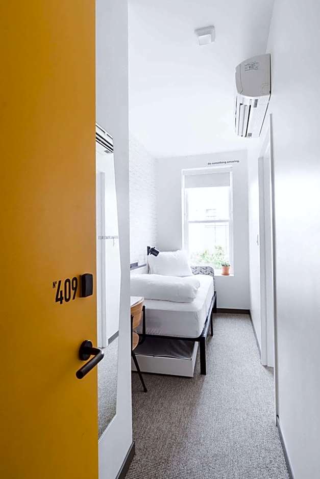 Photo 1 of 5 of Buzz 2 Beds, Basement