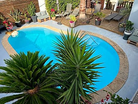 Hôtel Le Médiéval - Parking inclus & accueil vélo