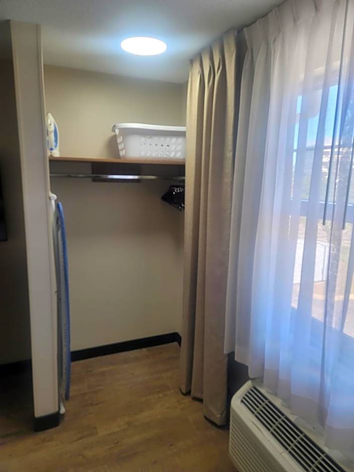 Candlewood Suites Southfield By IHG