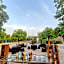 Mana Hotels