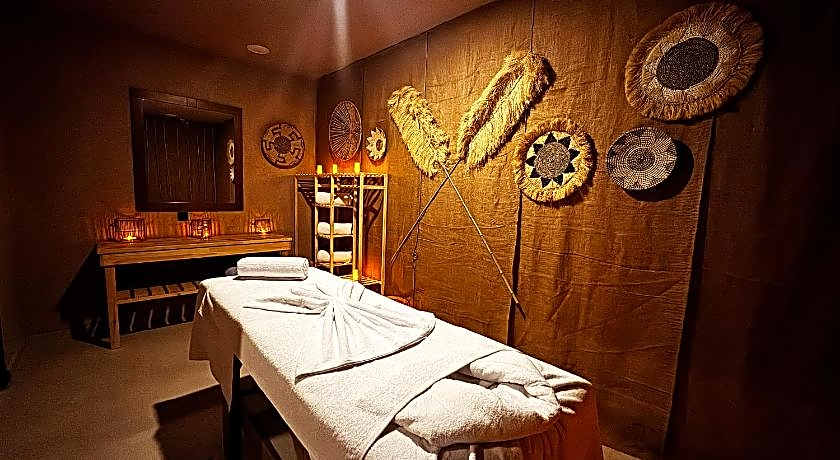 Wolf Of The City Hotel & Spa