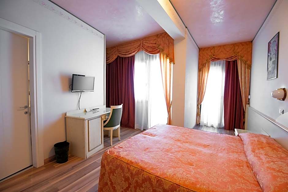 Hotel Carlton