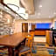 Dubuque Inn and Suites