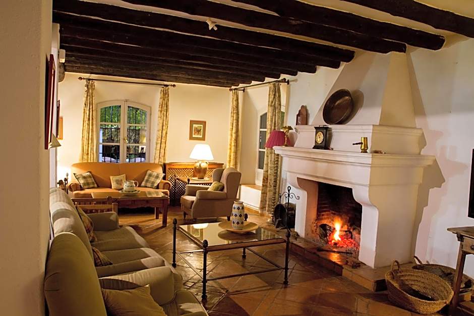 Finca Valbono Apartamentos Rurales y Hotel