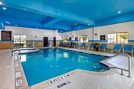 Best Western Plus Mansfield Inn & Suites