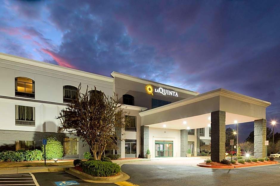La Quinta Inn & Suites by Wyndham Kennesaw